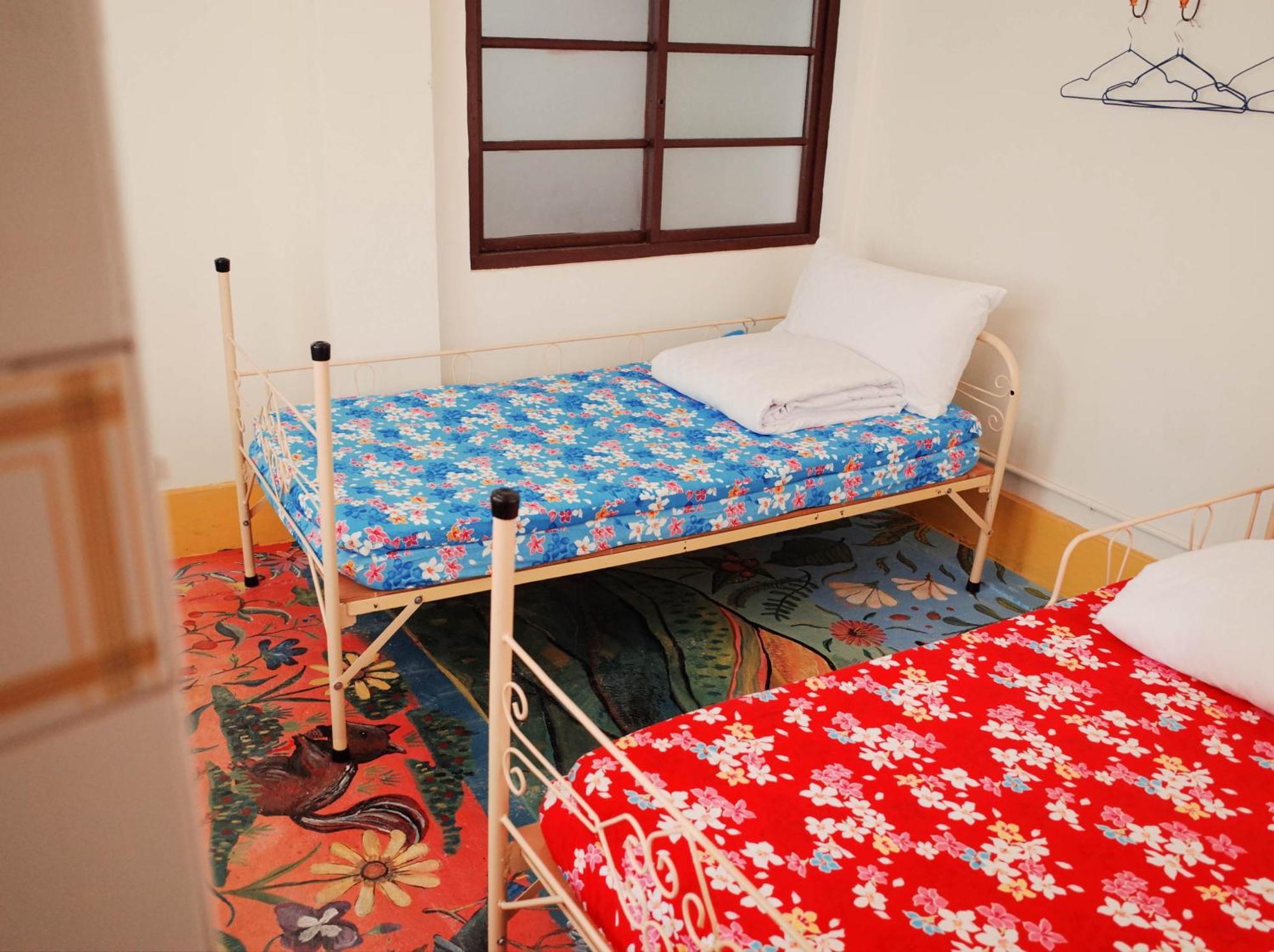 Neat Hostel Tainan Quarto foto